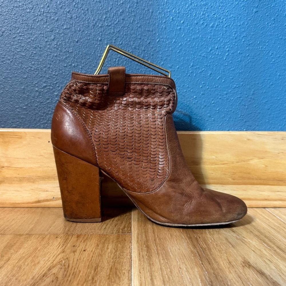 Dolce Vita Brown Laser Cut Slouch Heeled Ankle Boots size 8.5